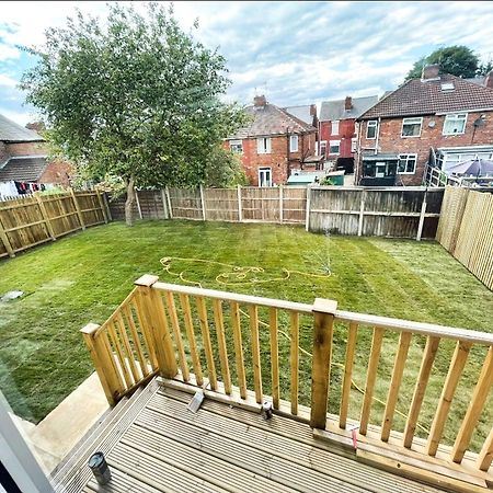 Rotherham - Rawmarsh - Great Customer Feedback - 2 Bed Bungalow - New Build - High End Furnishings - Wheel Chair Accessible - Large Enclosed Garden - Dog Friendly Eksteriør bilde