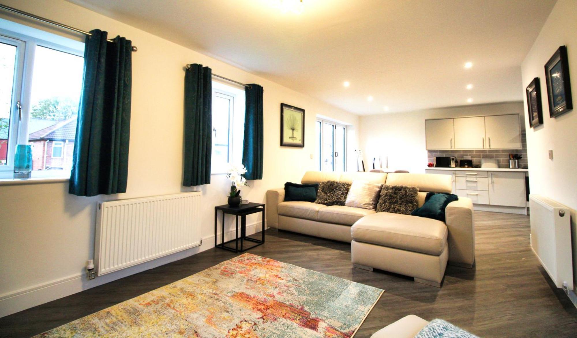 Rotherham - Rawmarsh - Great Customer Feedback - 2 Bed Bungalow - New Build - High End Furnishings - Wheel Chair Accessible - Large Enclosed Garden - Dog Friendly Eksteriør bilde